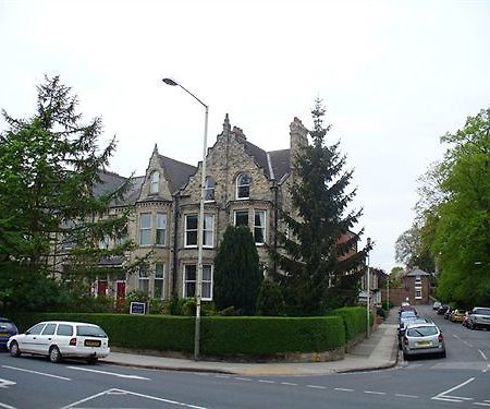 Harewood Lodge Guest House Darlington  Esterno foto